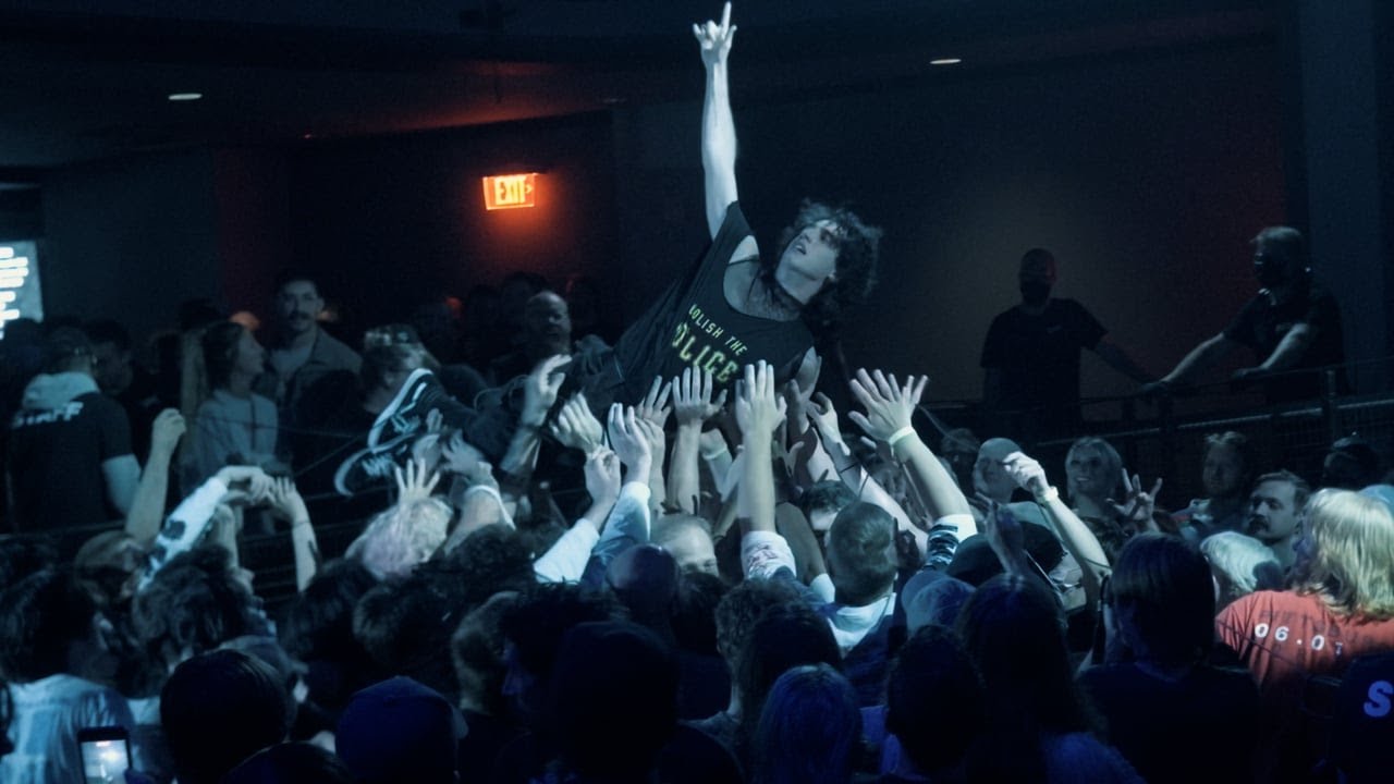 Machine Girl live on tour